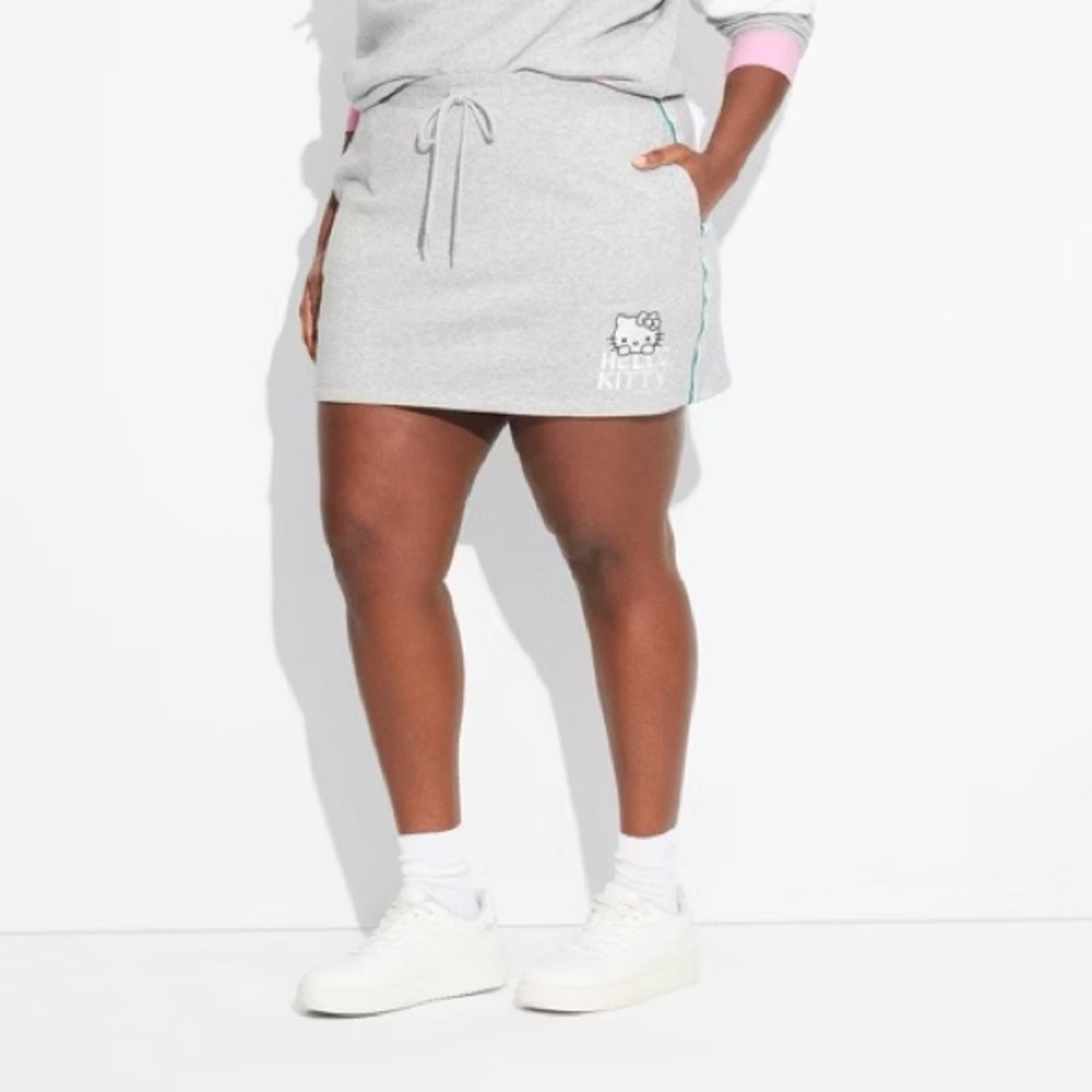 Women's Hello Kitty Colorblock Mini Graphic Skirt - Heather Gray SENRIO HYBRID